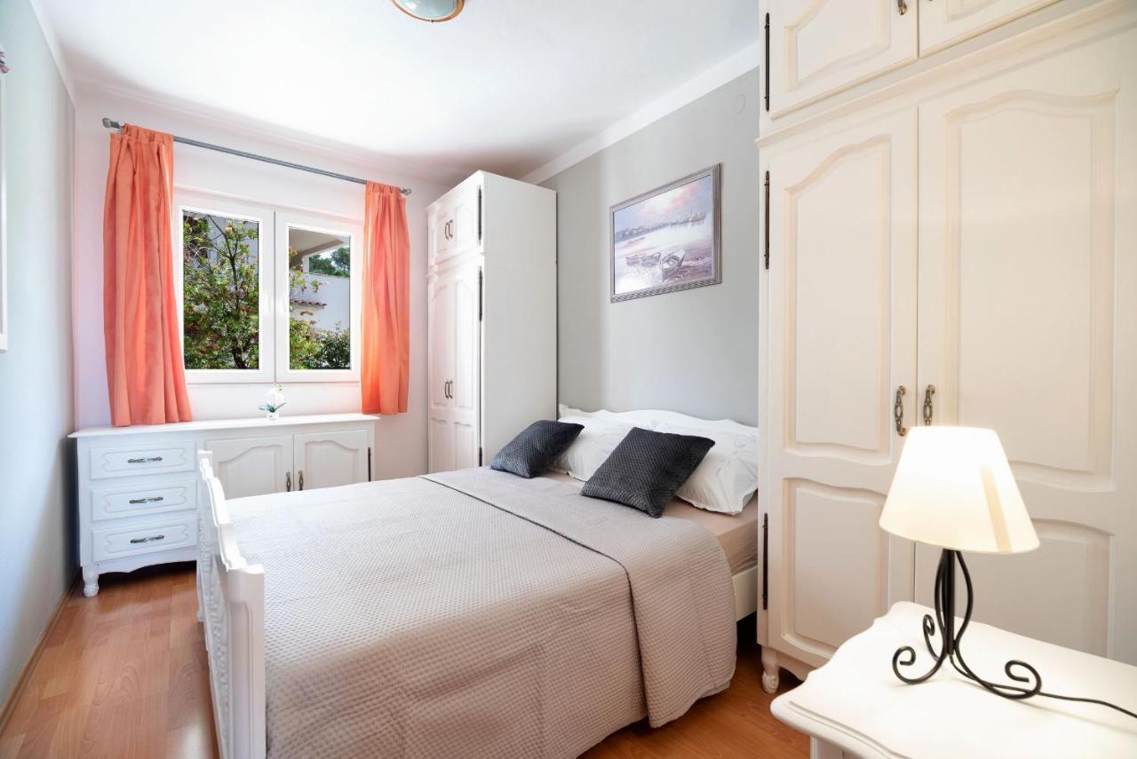 Apartments Ivanka 오크루그고른지 외부 사진